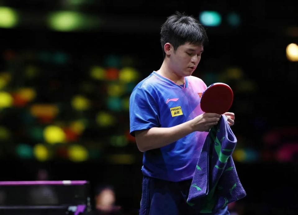 他们在传接 他们在传接