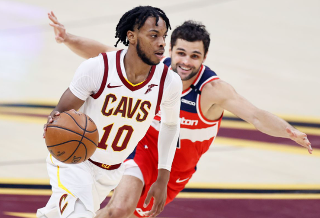 邮报：梅努对担任替补不满，他想要更多出场时间以参加世界杯