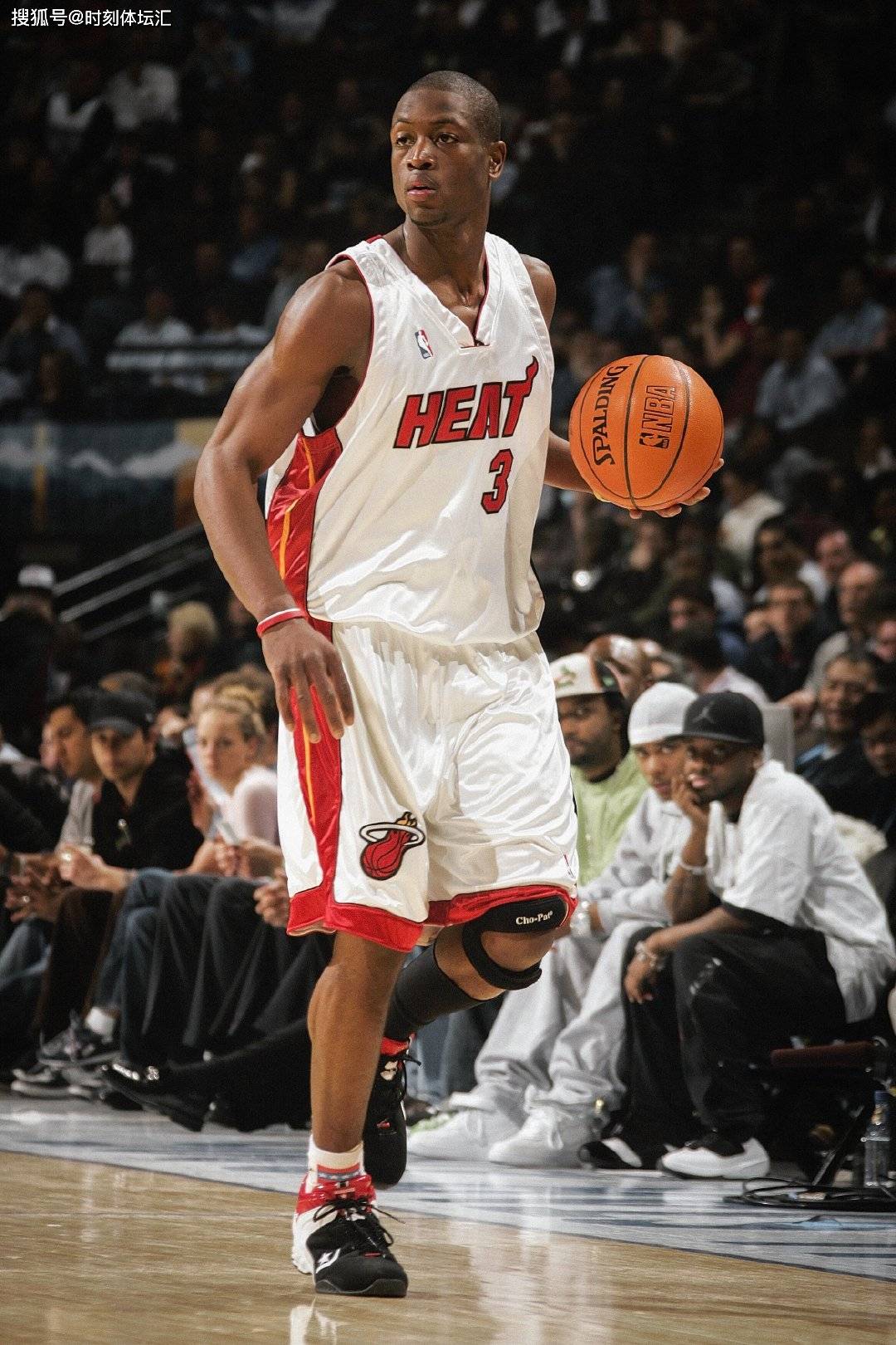 与反击之间 与反击之间